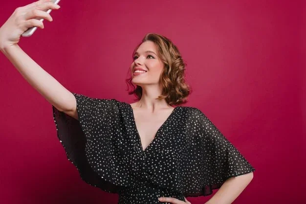 10 Easy Ways To Look Better In Selfies Every Single Time