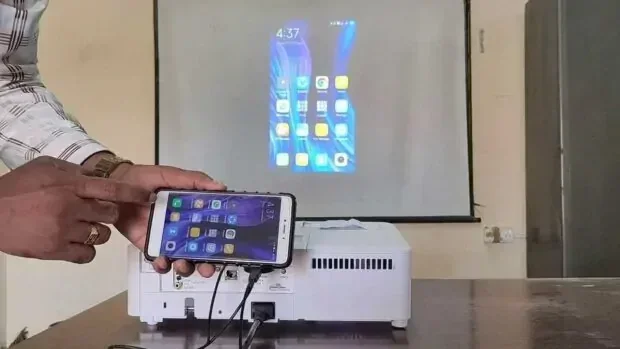Can I Cast My Phone To An Epson Projector Wirelessly