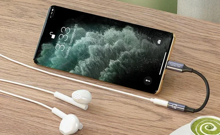 Can I Connect My Phone To Aux And Stream Music Right Now